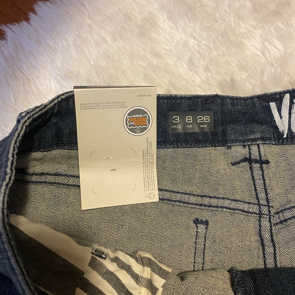 Volcom short - Picture 3 of 9